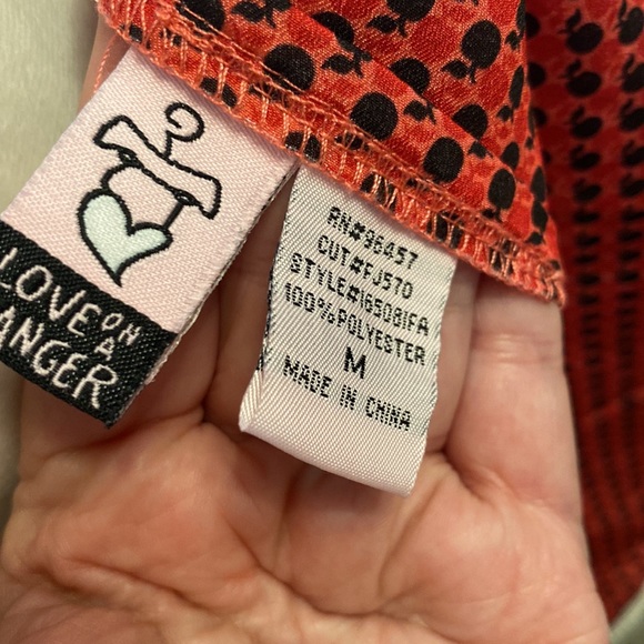 Apple printed tank top with cute zipper in back - Picture 5 of 5